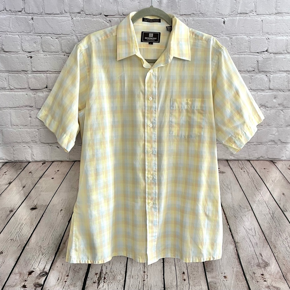 Vintage Givenchy Monsieur Men’s Size Large Plaid Lightweight Button Down Shirt